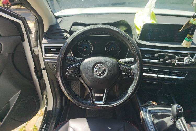 Used Dongfeng Fengon 580 2021 Revised ☆ Star Edition 1.5T Manual Luxury Version Steering Wheel