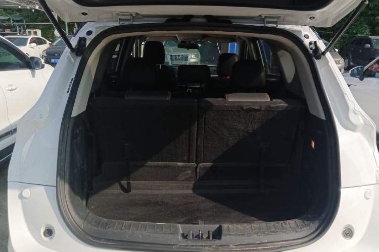 Used Dongfeng Fengon 580 2021 Revised ☆ Star Edition 1.5T Automatic Luxury Version Trunk