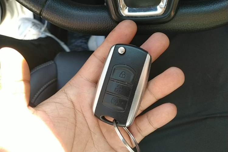 Used Dongfeng Fengon 580 2021 Revised ☆ Star Edition 1.8L Manual Elite Version Vehicle Key