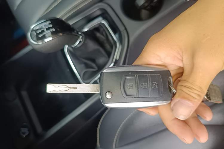 Used Dongfeng Fengon 580 2021 Revised ☆ Star Edition 1.8L Manual Elite Version Vehicle Key