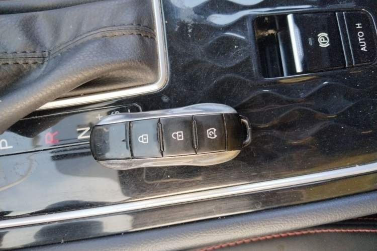 Used Dongfeng Fengon 580 2021 Revised ☆ Star Edition 1.5T Automatic Luxury Version Vehicle Key