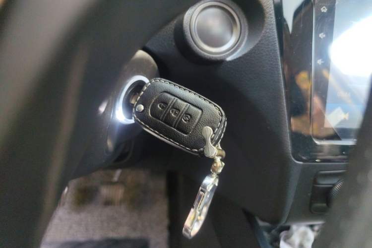 Used Dongfeng Fengon 580 2021 Revised ☆ Star Edition 1.8L Manual Elite Version Vehicle Key