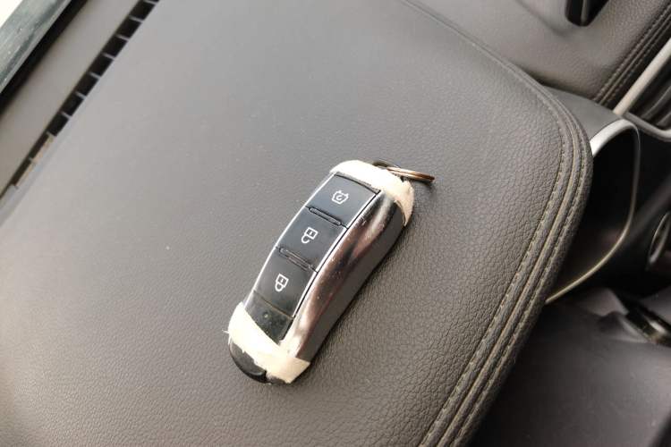 Used Dongfeng Fengon 580 2021 Revised Edition ☆ Star Version 1.5 TGDI Automatic Prestige Grade Vehicle Key