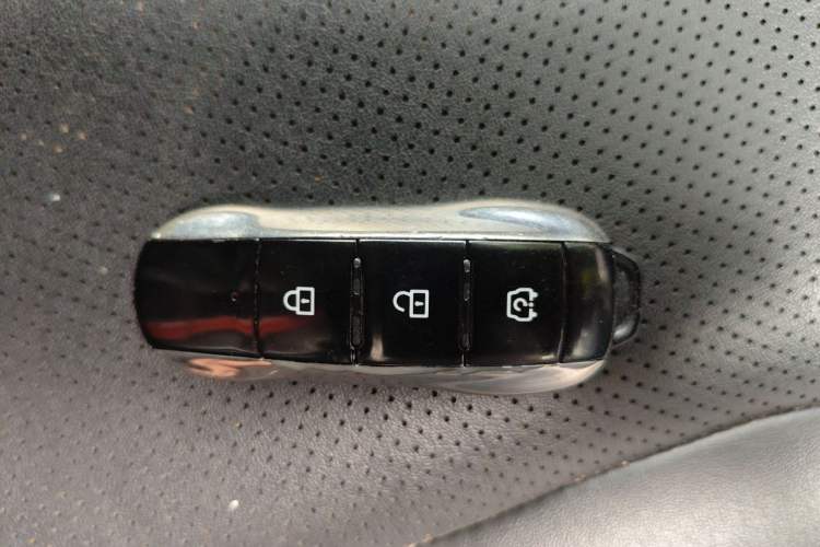 Used Dongfeng Fengon 580 2021 ☆ Star Edition 1.5T Automatic Luxury Version Vehicle Key