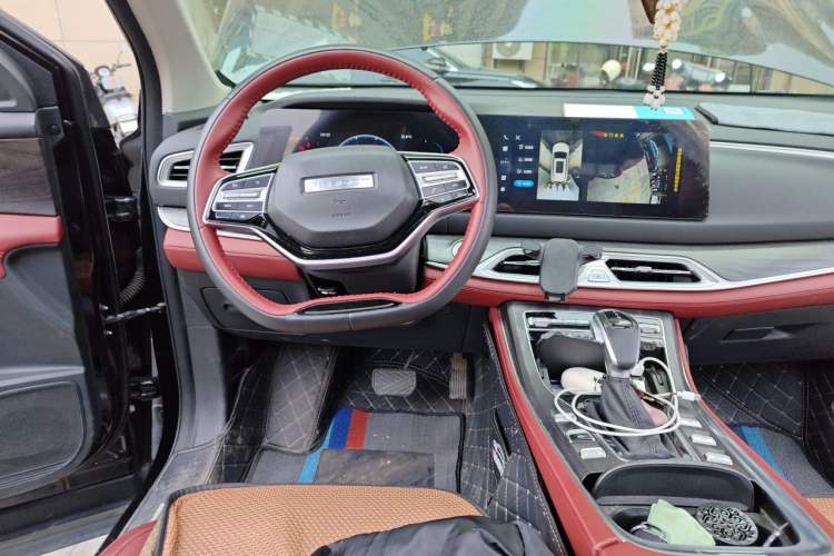 Used Dongfeng Fengon 580 2022 1.5T Automatic Enjoyment Model Center Console