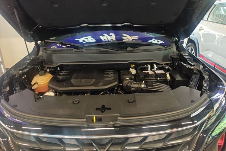 Used Dongfeng Fengon 580 2022 1.5T Automatic Luxury Version Engine Bay