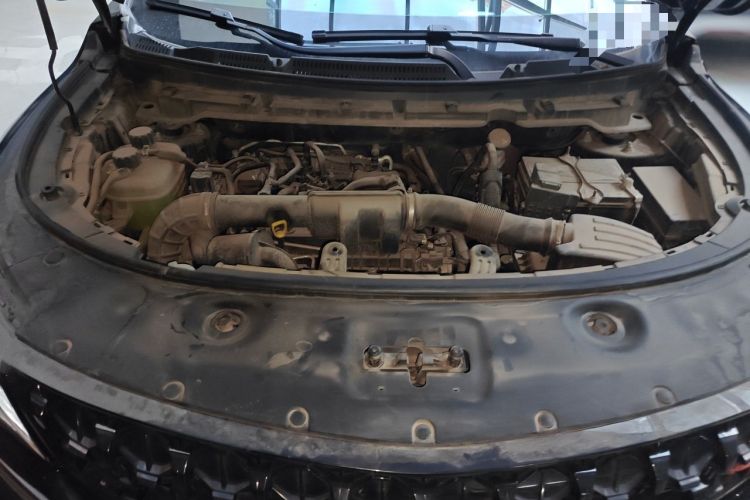 Used Dongfeng Fengon 580 2022 1.5T Automatic Luxury Version Engine Bay