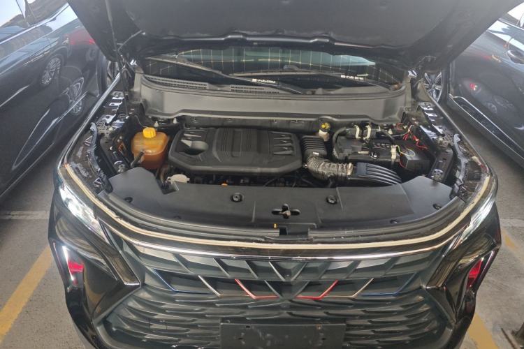 Used Dongfeng Fengon 580 2022 1.5T Automatic Luxury Version Engine Bay
