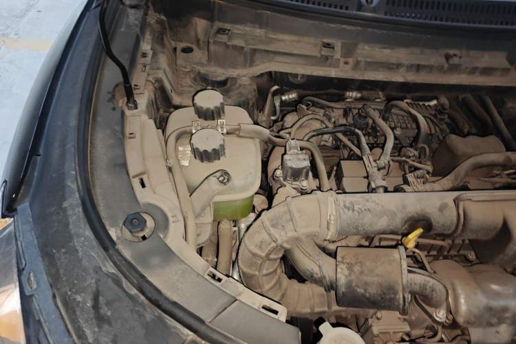 Used Dongfeng Fengon 580 2022 1.5T Automatic Luxury Version Engine Bay Right