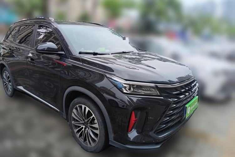 Used Dongfeng Fengon 580 2022 1.5T Automatic Luxury Edition Front Right 45 Deg