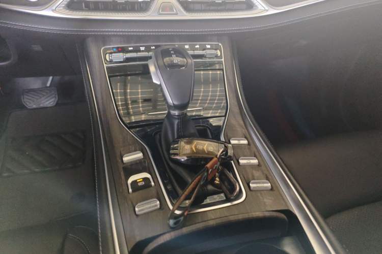 Used Dongfeng Fengon 580 2022 1.5T Automatic Luxury Version Gear Lever