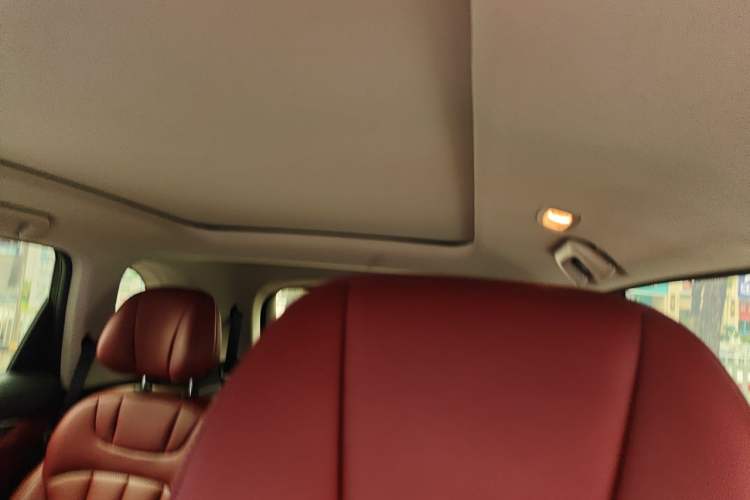 Used Dongfeng Fengon 580 2022 1.5T Automatic Luxury Edition Headliner
