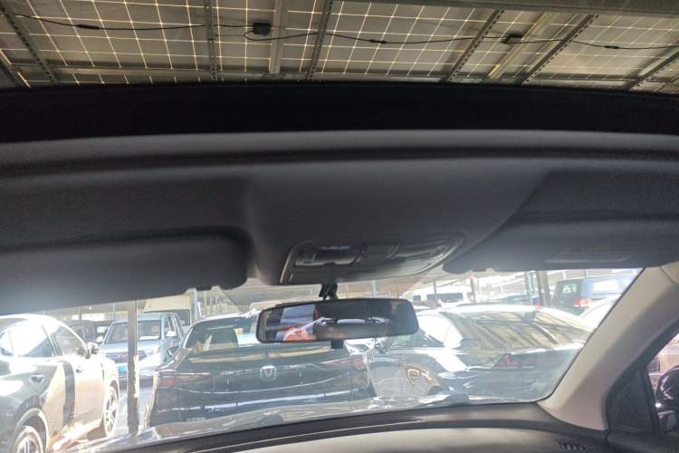 Used Dongfeng Fengon 580 2022 1.5T Automatic Luxury Version Headliner