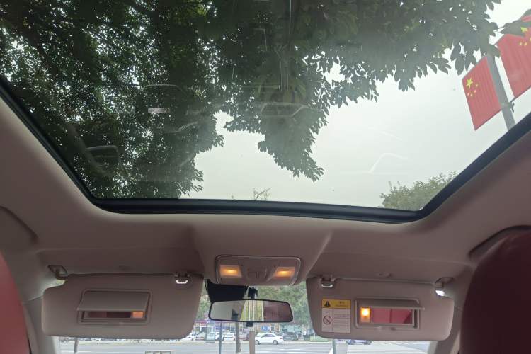 Used Dongfeng Fengon 580 2022 1.5T Automatic Luxury Edition Headliner