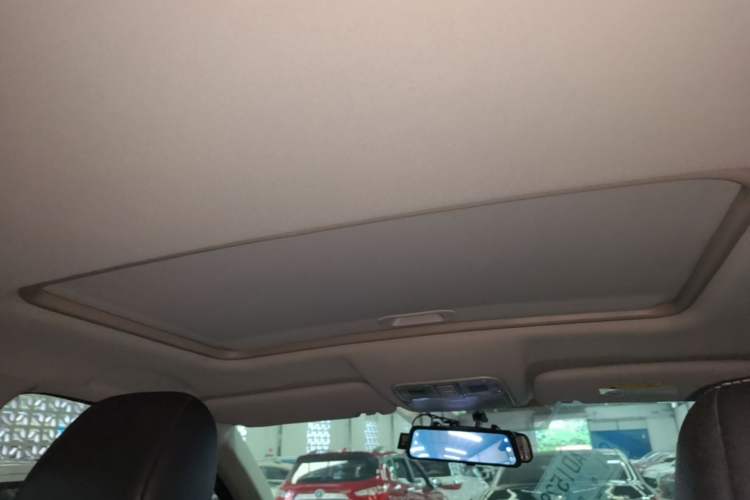 Used Dongfeng Fengon 580 2022 1.5T Automatic Luxury Version Headliner