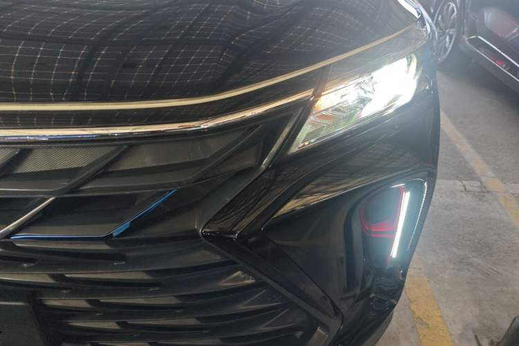 Used Dongfeng Fengon 580 2022 1.5T Automatic Luxury Version Left Front Headlight