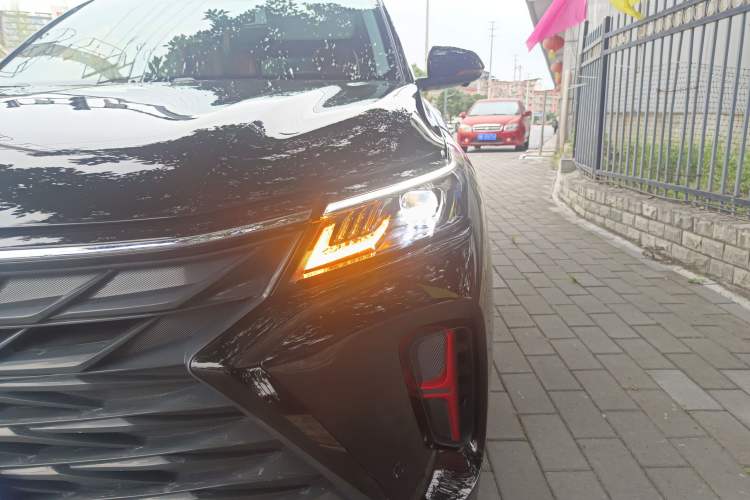 Used Dongfeng Fengon 580 2022 1.5T Automatic Luxury Edition Left Front Headlight
