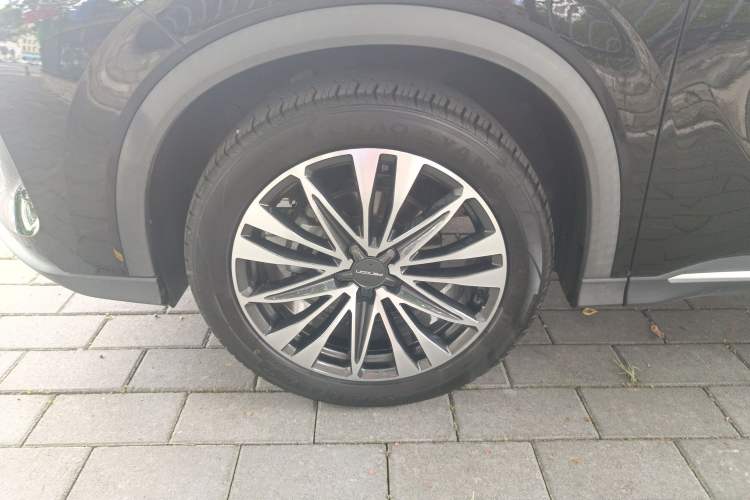 Used Dongfeng Fengon 580 2022 1.5T Automatic Luxury Edition Left Front Wheel Hub