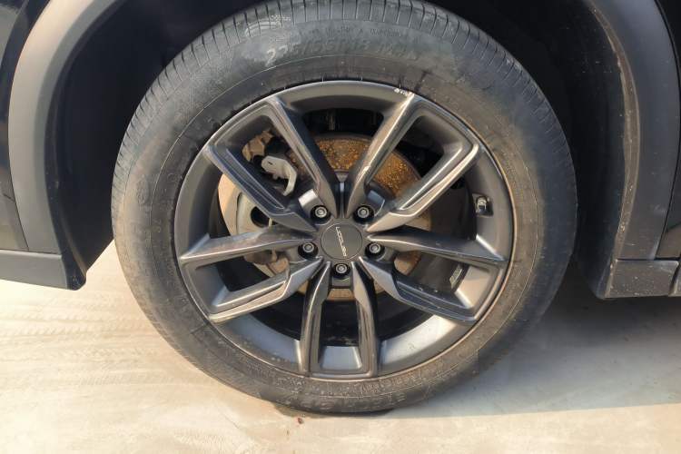 Used Dongfeng Fengon 580 2022 1.5T Automatic Enjoyment Model Left Front Wheel Hub