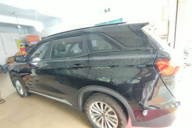 Used Dongfeng Fengon 580 2022 1.5T Automatic Luxury Version Left Side