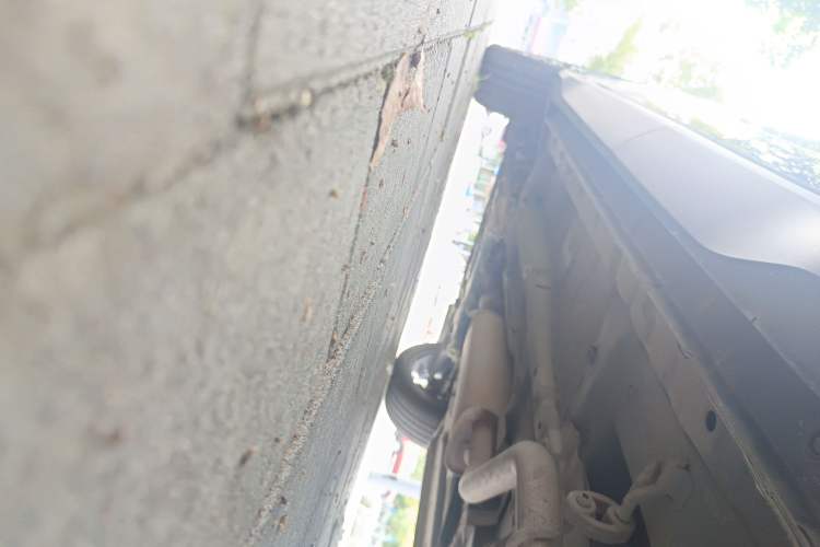 Used Dongfeng Fengon 580 2022 1.5T Automatic Luxury Edition Left Side Sill