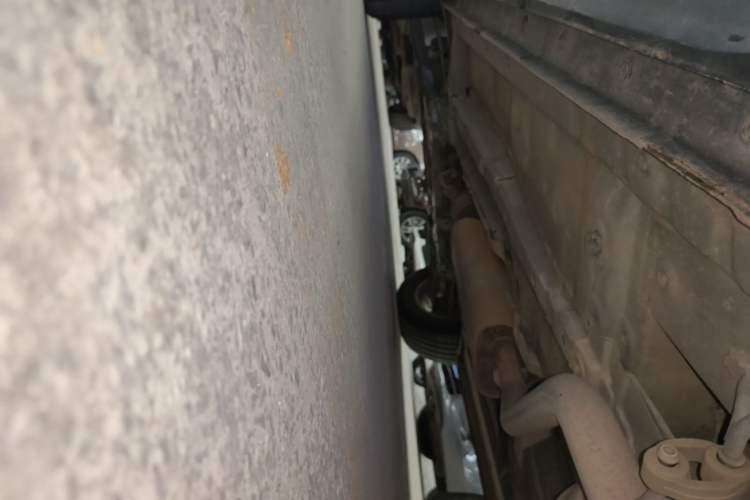 Used Dongfeng Fengon 580 2022 1.5T Automatic Luxury Version Left Side Sill