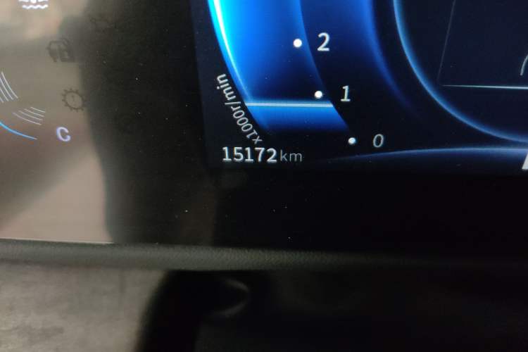 Used Dongfeng Fengon 580 2022 1.5T Automatic Luxury Version Odometer Close Up
