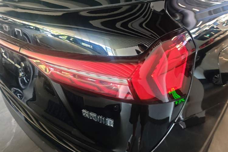 Used Dongfeng Fengon 580 2022 1.5T Automatic Luxury Version Right Rear Taillight