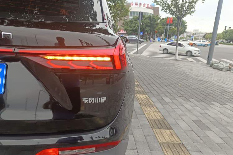 Used Dongfeng Fengon 580 2022 1.5T Automatic Luxury Edition Right Rear Taillight