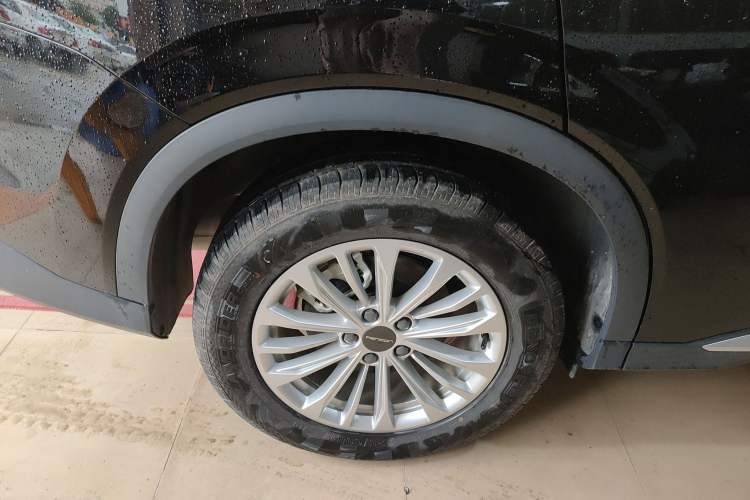 Used Dongfeng Fengon 580 2022 1.5T Automatic Luxury Version Right Rear Wheel Hub