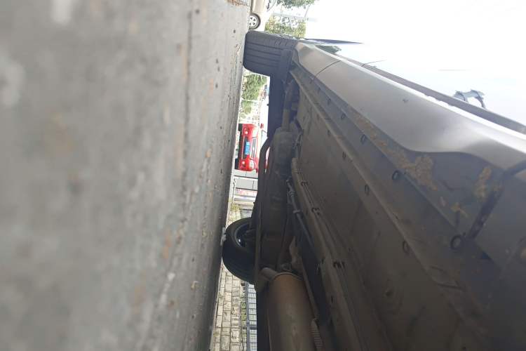Used Dongfeng Fengon 580 2022 1.5T Automatic Luxury Edition Right Side Sill