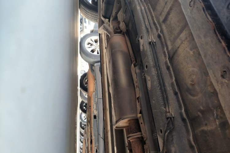 Used Dongfeng Fengon 580 2022 1.5T Automatic Enjoyment Model Right Side Sill