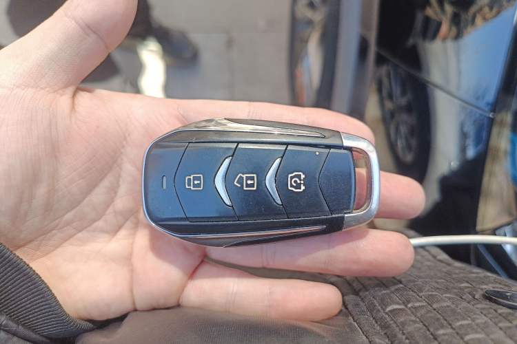 Used Dongfeng Fengon 580 2022 1.5T Automatic Enjoyment Model Vehicle Key