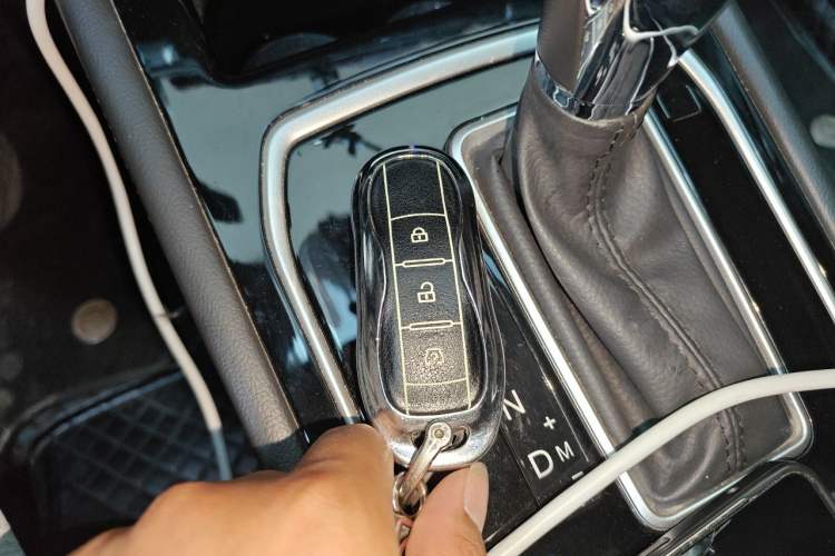 Used Dongfeng Fengon 580 2022 1.5T Automatic Luxury Version Vehicle Key