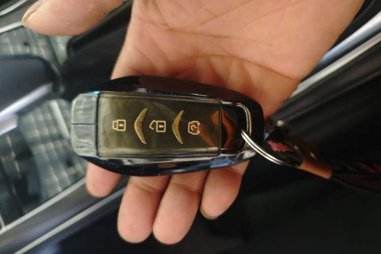 Used Dongfeng Fengon 580 2022 1.5T Automatic Luxury Version Vehicle Key