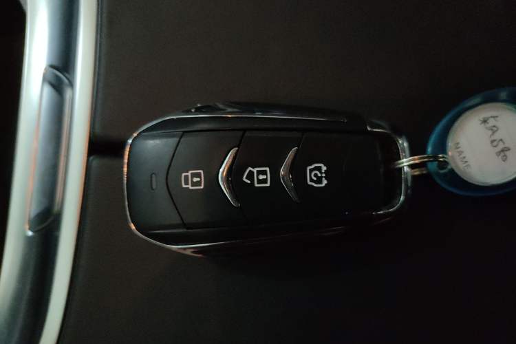 Used Dongfeng Fengon 580 2022 1.5T Automatic Luxury Version Vehicle Key