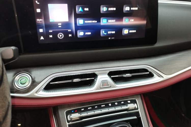 Used Dongfeng Fengon 580 2022 1.5T Automatic Enjoyment Model Audio And AC Panel