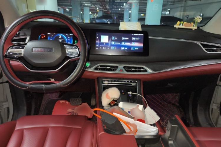 Used Dongfeng Fengon 580 2022 1.5T Automatic Luxury Edition Center Console