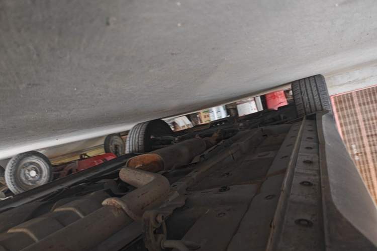 Used Dongfeng Fengon 580 2022 1.5T Automatic Luxury Edition Chassis Rear Left
