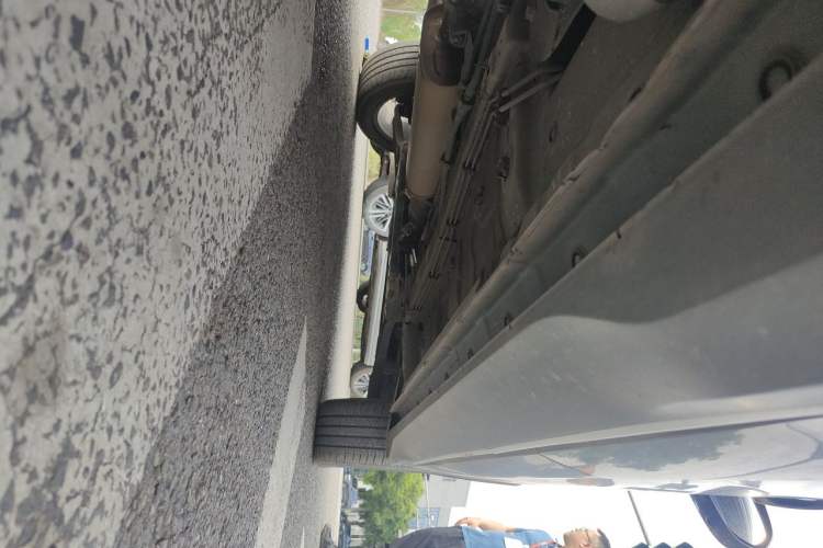 Used Dongfeng Fengon 580 2022 1.5T Automatic Enjoyment Model Chassis Rear Right