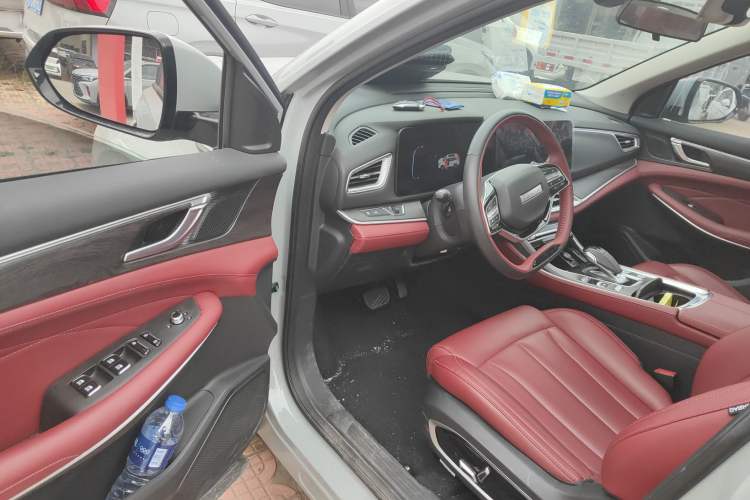 Used Dongfeng Fengon 580 2022 1.5T Automatic Luxury Edition Driver Seat