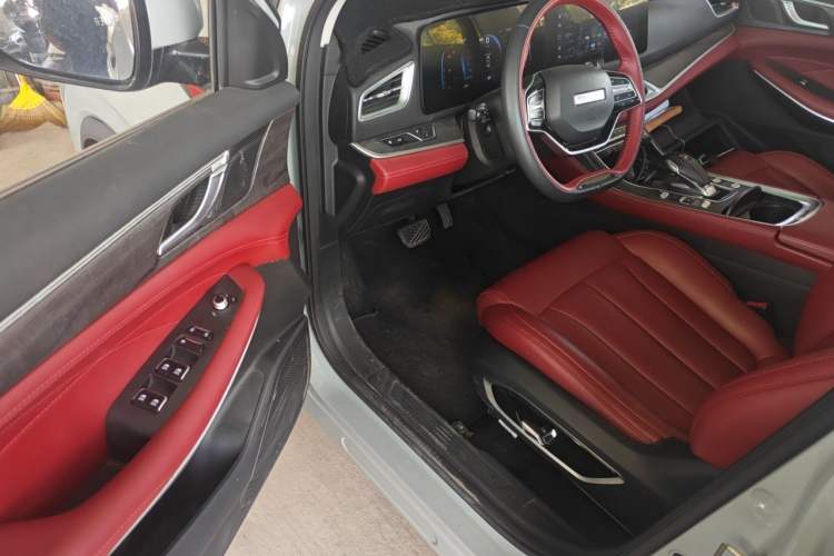 Used Dongfeng Fengon 580 2022 1.5T Automatic Luxury Edition Driver Seat