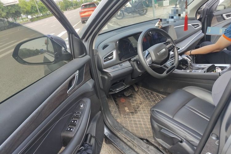 Used Dongfeng Fengon 580 2022 1.5T Automatic Enjoyment Model Driver Seat