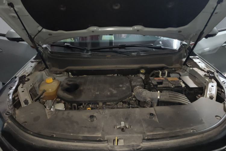 Used Dongfeng Fengon 580 2022 1.5T Automatic Luxury Edition Engine Bay