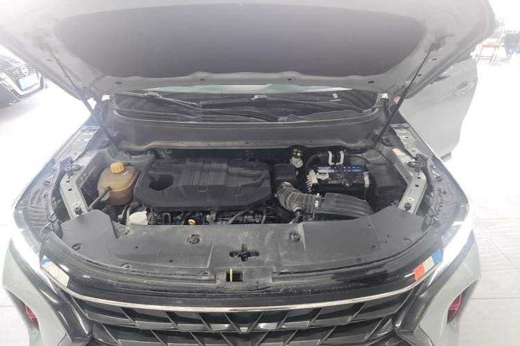 Used Dongfeng Fengon 580 2022 1.5T Automatic Luxury Edition Engine Bay