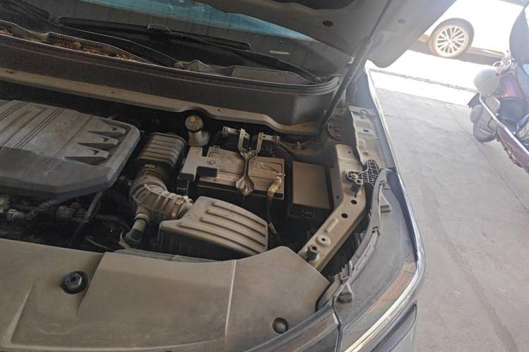 Used Dongfeng Fengon 580 2022 1.5T Automatic Luxury Edition Engine Bay Left