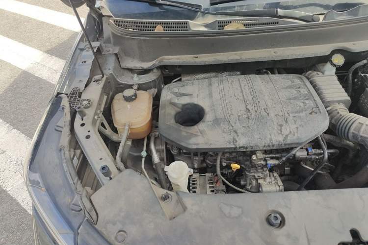 Used Dongfeng Fengon 580 2022 1.5T Automatic Enjoyment Model Engine Bay Right