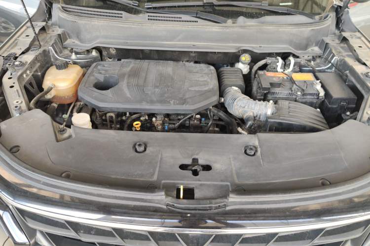 Used Dongfeng Fengon 580 2022 1.5T Automatic Enjoyment Model Engine Bay