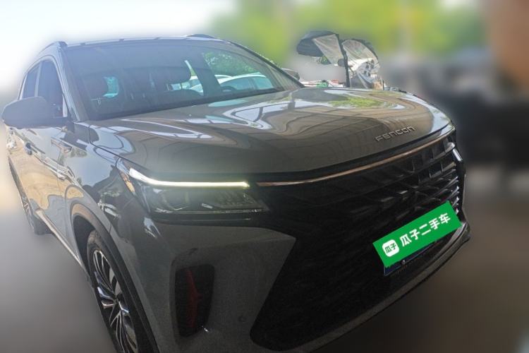 Used Dongfeng Fengon 580 2022 1.5T Automatic Luxury Edition Front Right 45 Deg