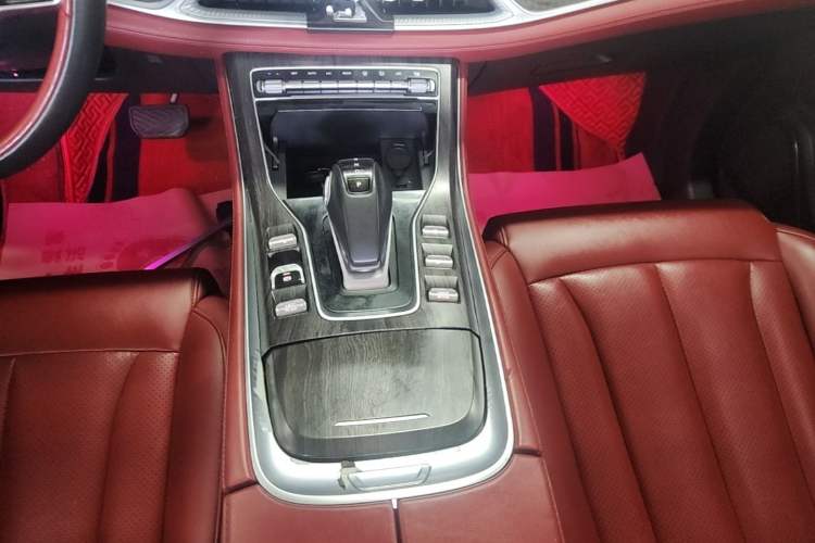 Used Dongfeng Fengon 580 2022 1.5T Automatic Luxury Edition Gear Lever